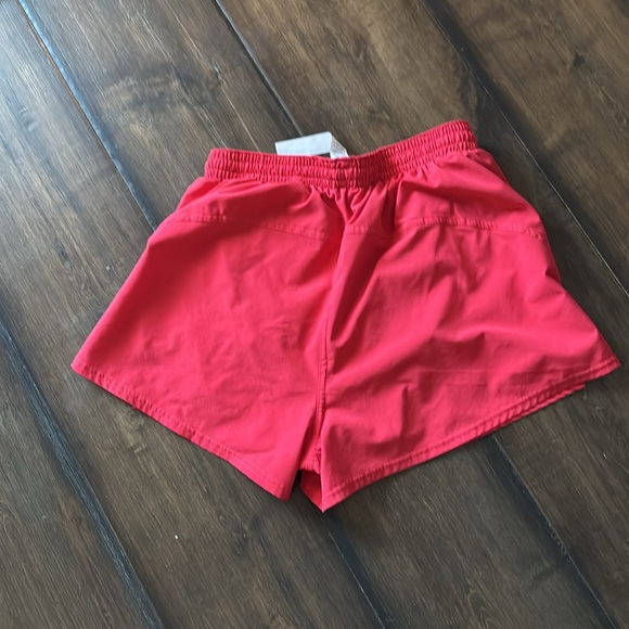 Lululemon Pace Rival High Rise Short (3 inches) size 6 - Picture 3 of 3